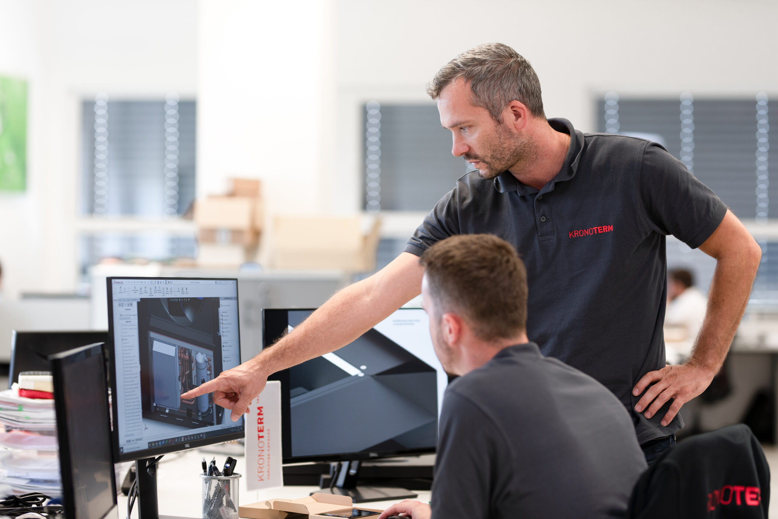 CELOVITE REŠITVE IN SVETOVANJE