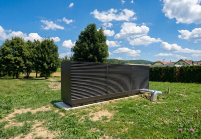 DOM STAREJŠIH ZAMENJAL NEZANESLJIV TOPLOVOD Z ADAPT MAX ZA NEODVISNO OGREVANJE 