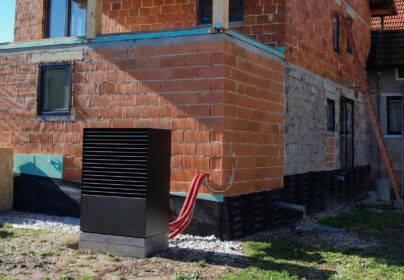 POSODOBLJEN OGREVALNI SISTEM ZA POVEČANO STANOVANJSKO HIŠO